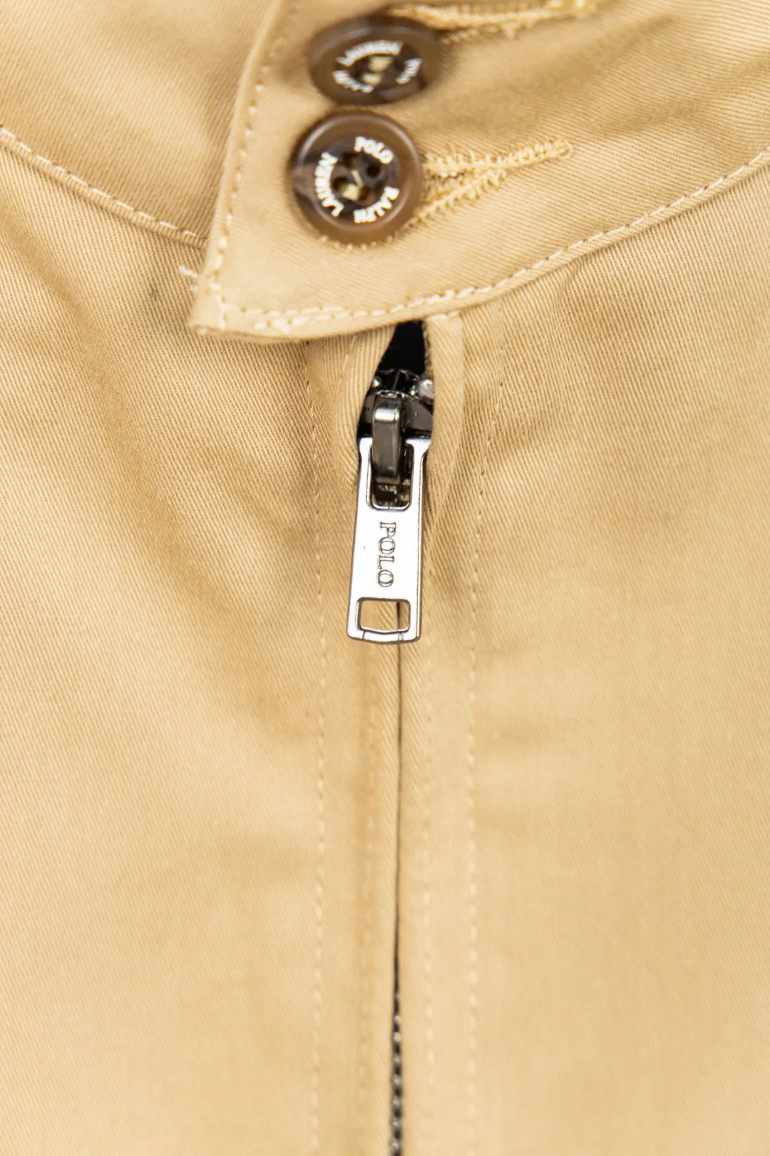 🅿️330 new model number: B129 Ralph Lauren's new 2024 classic old money style stand collar executive zipper jacket 1️⃣Selected from high-quality original developed pure cotton fabrics, with customized plaid lining inside, the overall wearing effect is very soft and comfortable, 2️⃣The workmanship details are perfectly controlled, the chest is exquisitely embroidered with small logos, and the dropped shoulders are made of splicing technology to create a unique design style that highlights your personality! The version is simple but not simple! 3️⃣ Complete with tag accessories, unisex design, and a very versatile jacket for men and women! Color: black, navy, khaki, green Size: S, M, L, XL